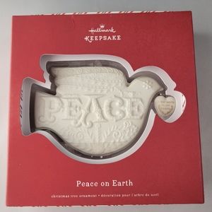 Hallmark Pace On Earth Dove Ornament All Occasion/Christmas Unisex